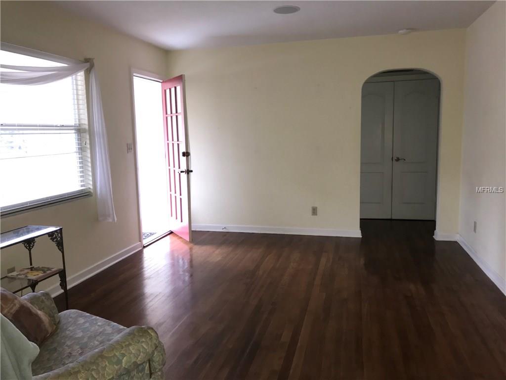 1109 COMMODORE STREET, CLEARWATER, Florida 33755, 3 Bedrooms Bedrooms, 7 Rooms Rooms,2 BathroomsBathrooms,Residential,For sale,COMMODORE,U7845750