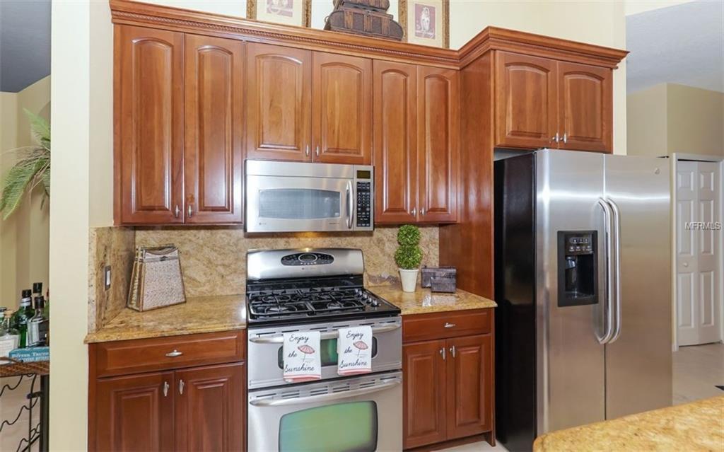 7715 LATROBE COURT, LAKEWOOD RANCH, Florida 34202, 4 Bedrooms Bedrooms, 7 Rooms Rooms,2 BathroomsBathrooms,Residential,For sale,LATROBE,A4208915