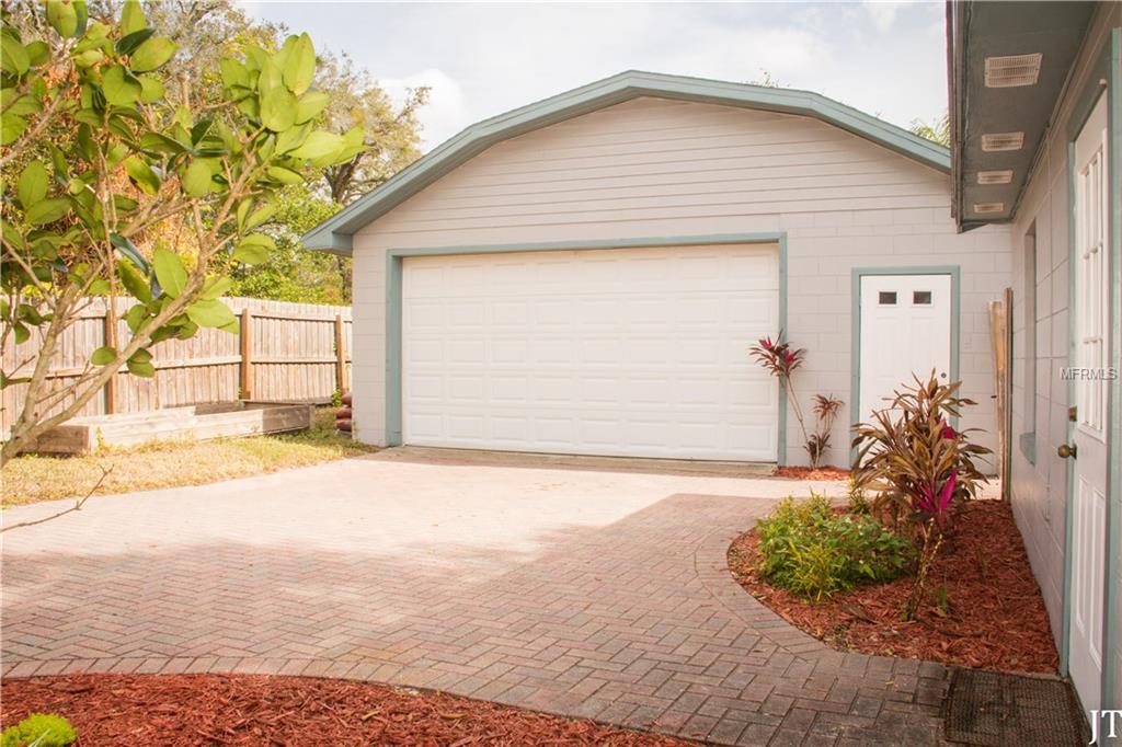 809 S BUMBY AVENUE, ORLANDO, Florida 32803, 3 Bedrooms Bedrooms, 8 Rooms Rooms,2 BathroomsBathrooms,Residential,For sale,BUMBY,O5561612