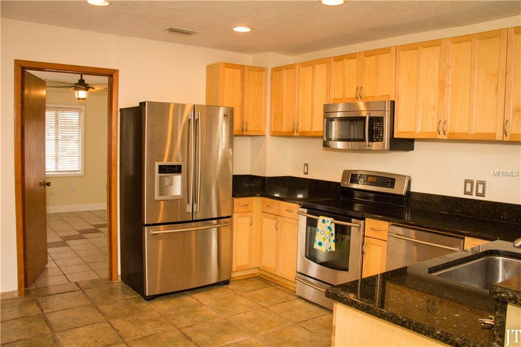 809 S BUMBY AVENUE, ORLANDO, Florida 32803, 3 Bedrooms Bedrooms, 8 Rooms Rooms,2 BathroomsBathrooms,Residential,For sale,BUMBY,O5561612