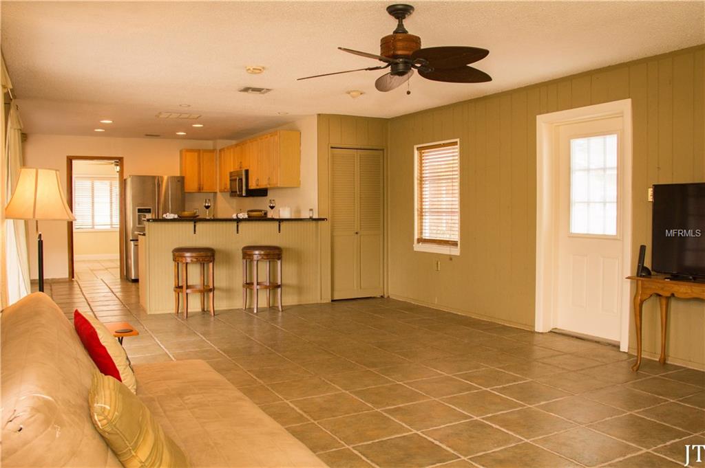 809 S BUMBY AVENUE, ORLANDO, Florida 32803, 3 Bedrooms Bedrooms, 8 Rooms Rooms,2 BathroomsBathrooms,Residential,For sale,BUMBY,O5561612