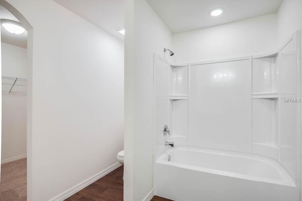 1608 ELLINGTON DRIVE, DUNDEE, Florida 33838, 3 Bedrooms Bedrooms, 5 Rooms Rooms,2 BathroomsBathrooms,Residential,For sale,ELLINGTON,T2928331