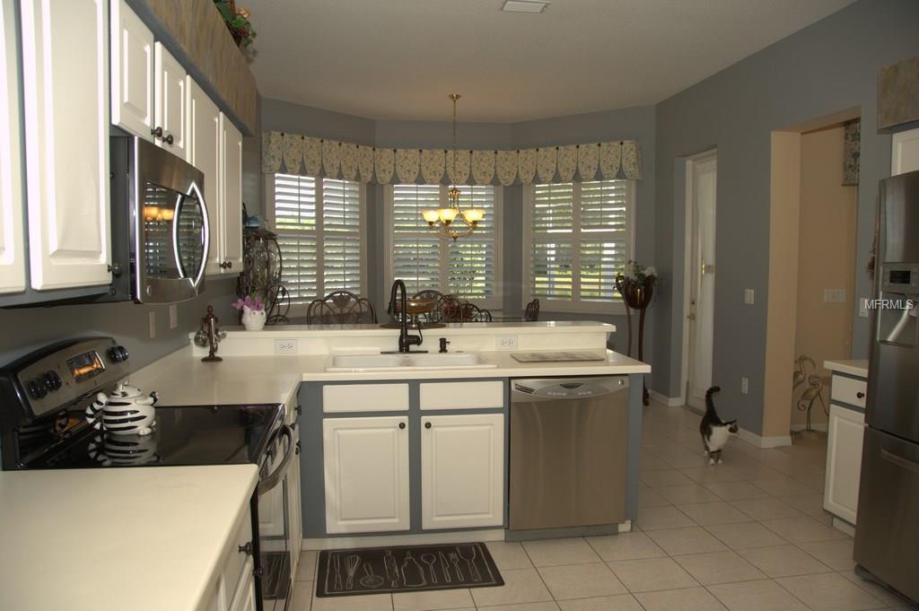 6111 WINCHESTER PLACE, SARASOTA, Florida 34243, 3 Bedrooms Bedrooms, 8 Rooms Rooms,2 BathroomsBathrooms,Residential,For sale,WINCHESTER,A4198967