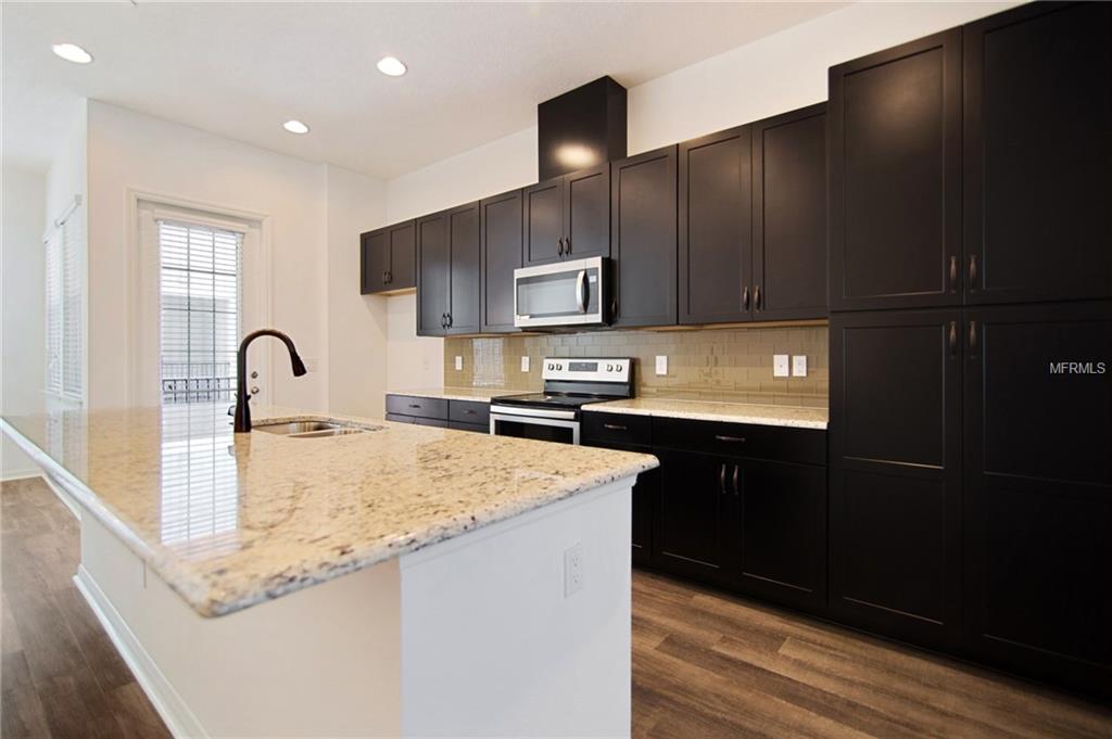 471 WINDMILL PALM CIRCLE, ALTAMONTE SPRINGS, Florida 32701, 3 Bedrooms Bedrooms, 3 Rooms Rooms,3 BathroomsBathrooms,Residential,For sale,WINDMILL PALM,O5545321