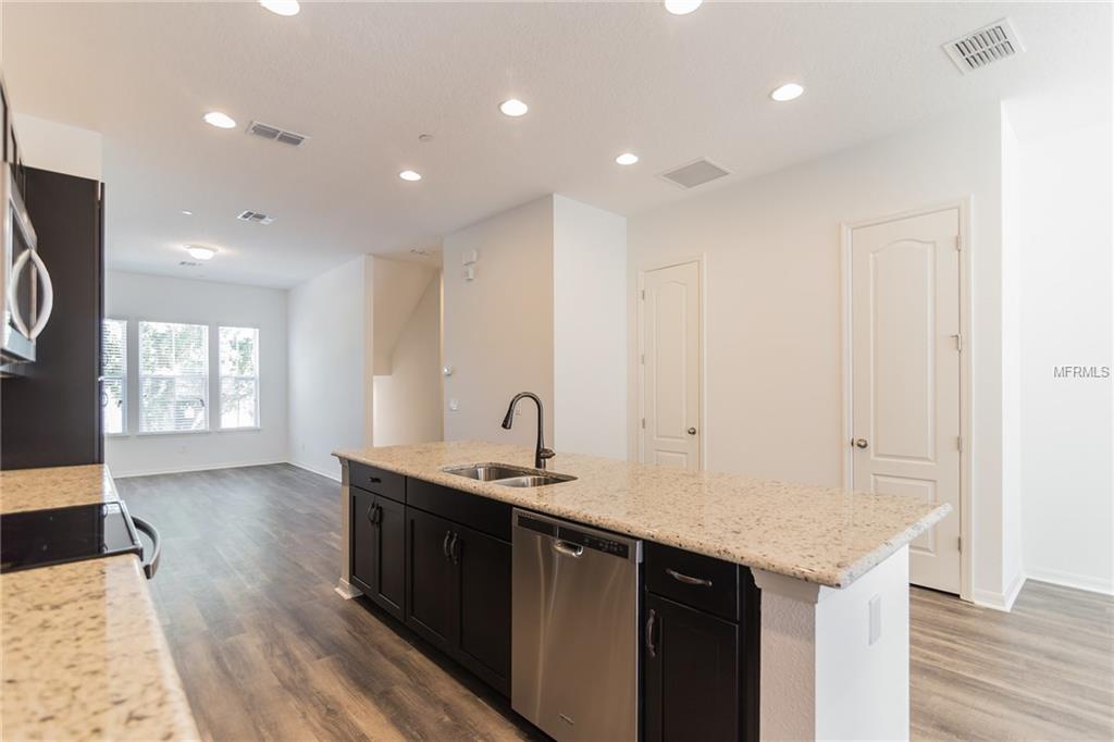 471 WINDMILL PALM CIRCLE, ALTAMONTE SPRINGS, Florida 32701, 3 Bedrooms Bedrooms, 3 Rooms Rooms,3 BathroomsBathrooms,Residential,For sale,WINDMILL PALM,O5545321