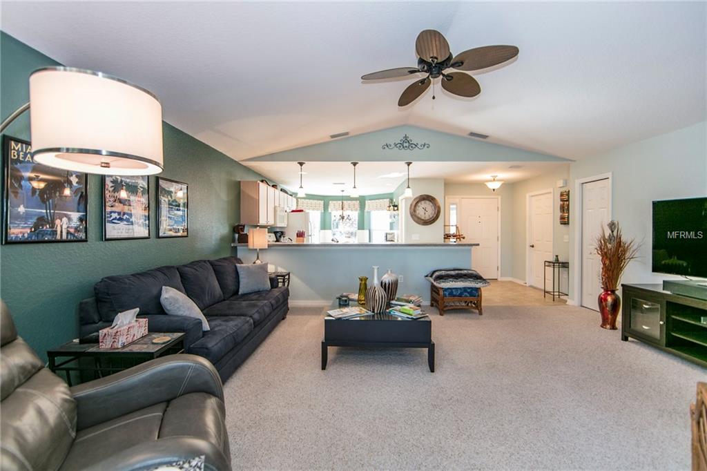 419 LAKE SUZANNE DRIVE, LAKE WALES, Florida 33859, 2 Bedrooms Bedrooms, 6 Rooms Rooms,2 BathroomsBathrooms,Residential,For sale,LAKE SUZANNE,P4718478