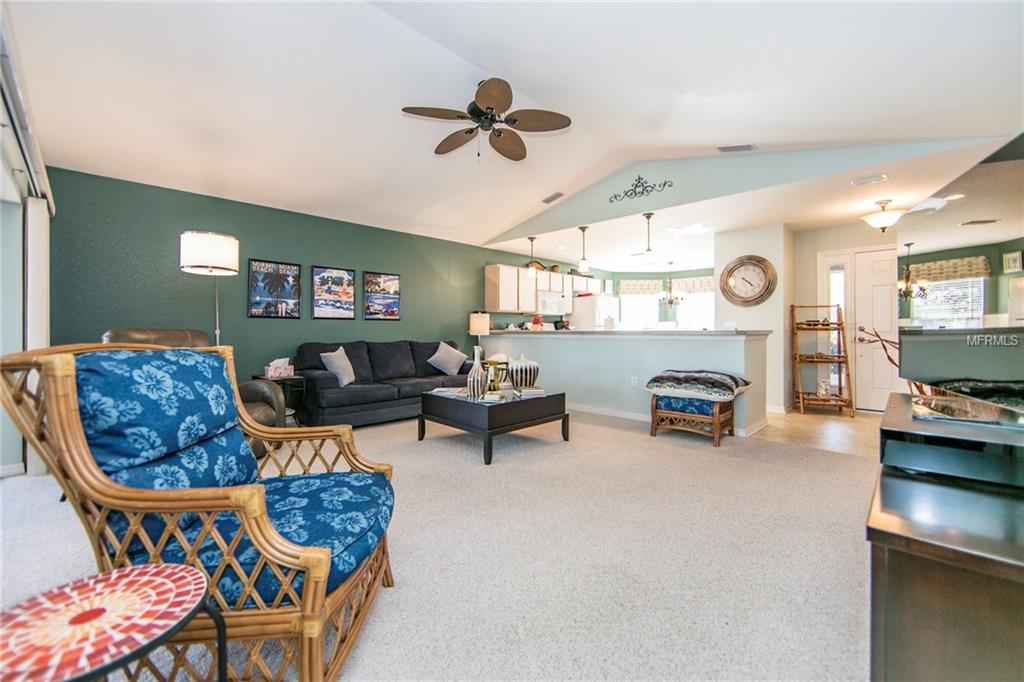 419 LAKE SUZANNE DRIVE, LAKE WALES, Florida 33859, 2 Bedrooms Bedrooms, 6 Rooms Rooms,2 BathroomsBathrooms,Residential,For sale,LAKE SUZANNE,P4718478
