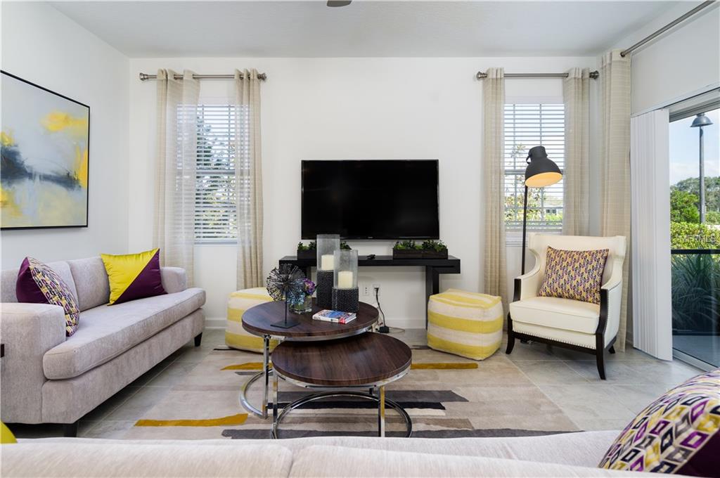 9209 CUT SHOT DRIVE, WINTER GARDEN, Florida 34787, 5 Bedrooms Bedrooms, 12 Rooms Rooms,3 BathroomsBathrooms,Residential,For sale,CUT SHOT,T2923919