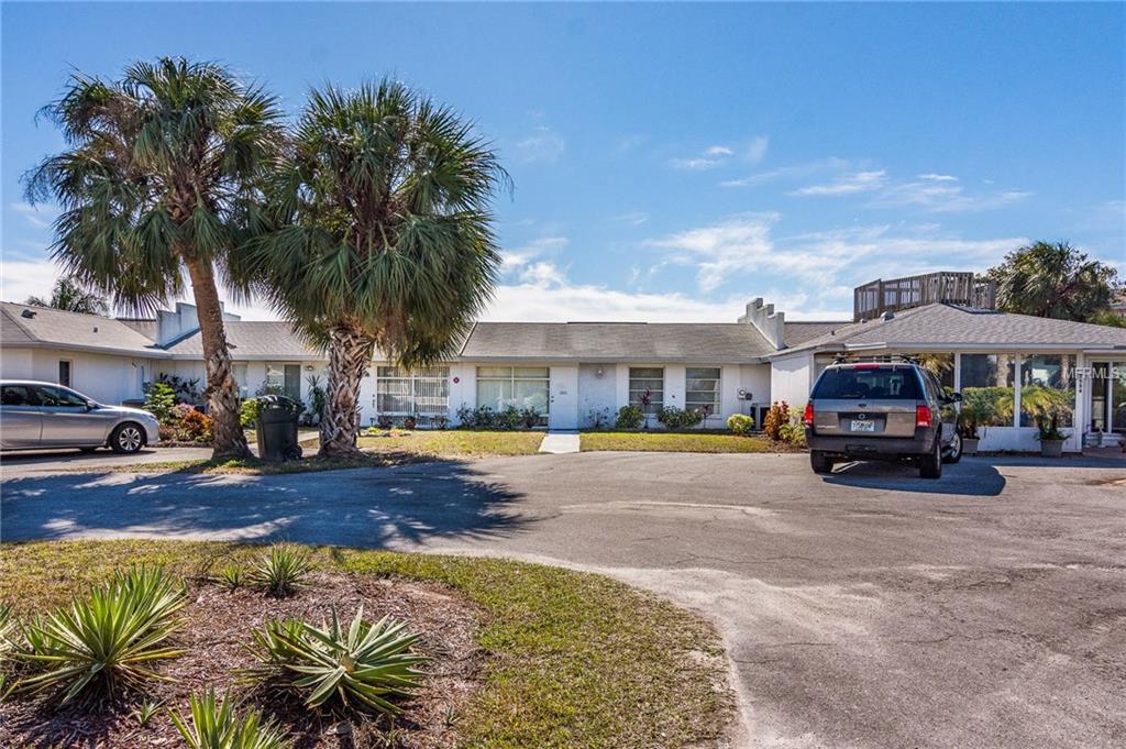 2552 GARY CIRCLE, DUNEDIN, Florida 34698, 2 Bedrooms Bedrooms, 5 Rooms Rooms,2 BathroomsBathrooms,Residential,For sale,GARY,U7846464