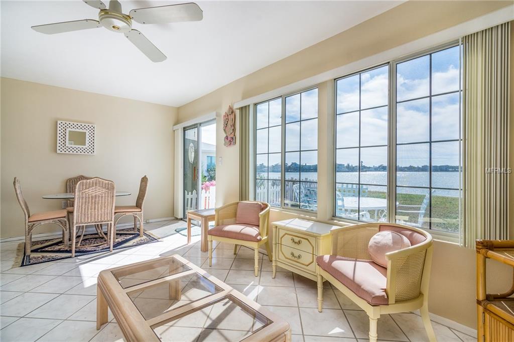 2552 GARY CIRCLE, DUNEDIN, Florida 34698, 2 Bedrooms Bedrooms, 5 Rooms Rooms,2 BathroomsBathrooms,Residential,For sale,GARY,U7846464