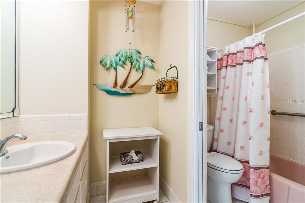 2552 GARY CIRCLE, DUNEDIN, Florida 34698, 2 Bedrooms Bedrooms, 5 Rooms Rooms,2 BathroomsBathrooms,Residential,For sale,GARY,U7846464