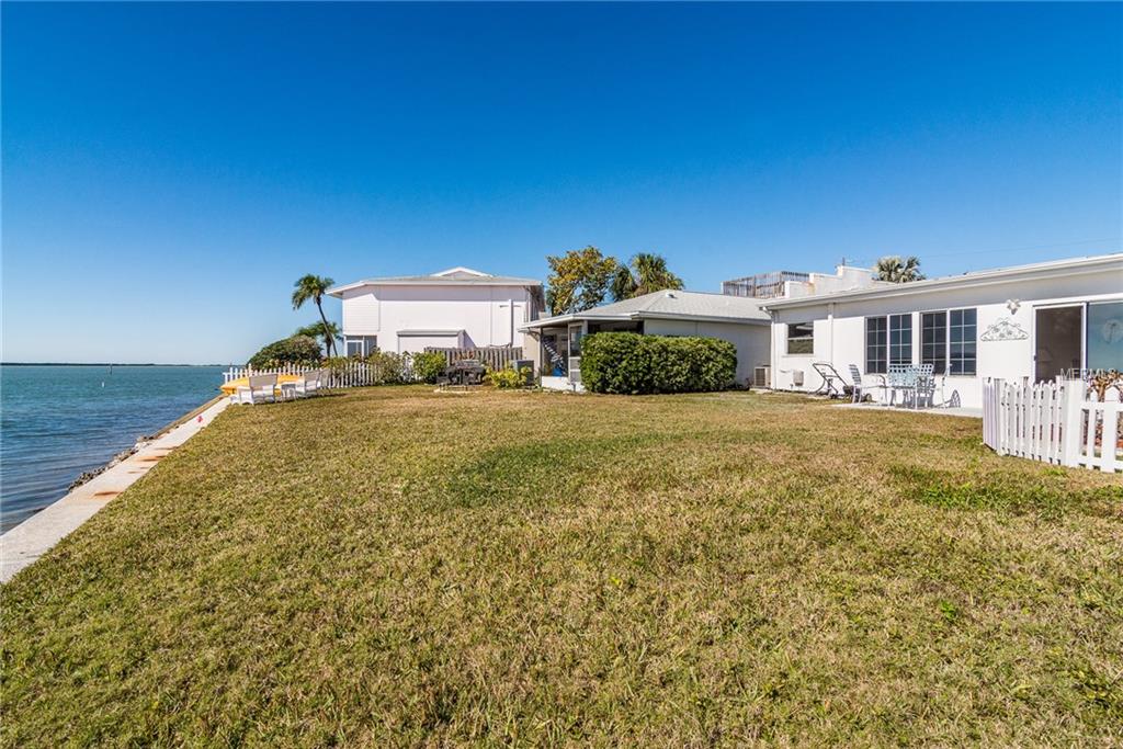2552 GARY CIRCLE, DUNEDIN, Florida 34698, 2 Bedrooms Bedrooms, 5 Rooms Rooms,2 BathroomsBathrooms,Residential,For sale,GARY,U7846464