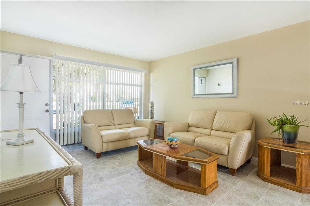 2552 GARY CIRCLE, DUNEDIN, Florida 34698, 2 Bedrooms Bedrooms, 5 Rooms Rooms,2 BathroomsBathrooms,Residential,For sale,GARY,U7846464