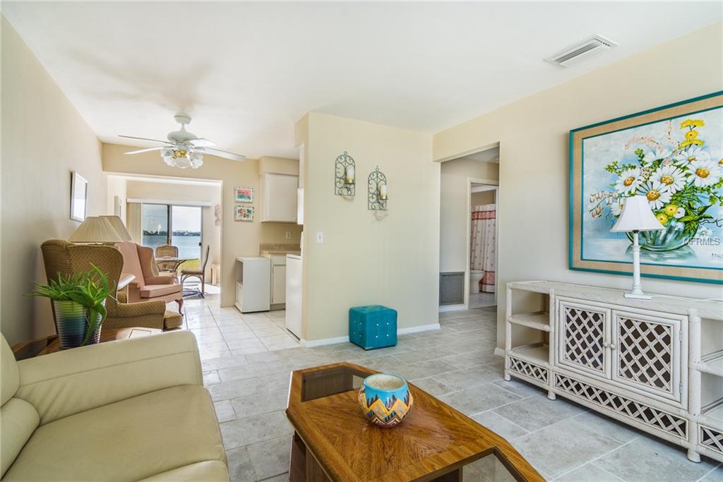 2552 GARY CIRCLE, DUNEDIN, Florida 34698, 2 Bedrooms Bedrooms, 5 Rooms Rooms,2 BathroomsBathrooms,Residential,For sale,GARY,U7846464