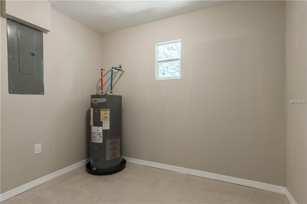 2502 ROBINSON AVENUE, SARASOTA, Florida 34232, 3 Bedrooms Bedrooms, 7 Rooms Rooms,2 BathroomsBathrooms,Residential,For sale,ROBINSON,A4209635