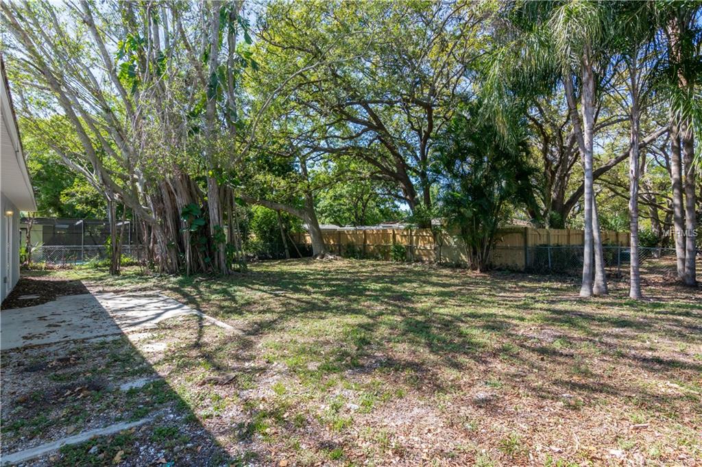 2502 ROBINSON AVENUE, SARASOTA, Florida 34232, 3 Bedrooms Bedrooms, 7 Rooms Rooms,2 BathroomsBathrooms,Residential,For sale,ROBINSON,A4209635