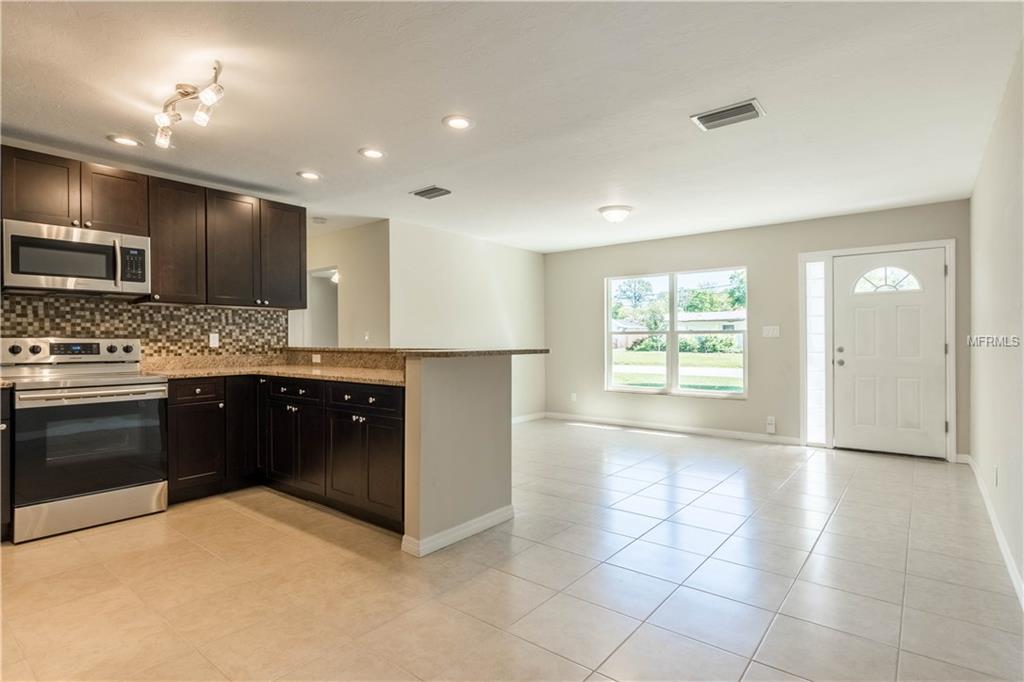 2502 ROBINSON AVENUE, SARASOTA, Florida 34232, 3 Bedrooms Bedrooms, 7 Rooms Rooms,2 BathroomsBathrooms,Residential,For sale,ROBINSON,A4209635