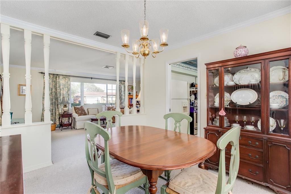 642 S RANGER BOULEVARD, WINTER PARK, Florida 32792, 4 Bedrooms Bedrooms, 10 Rooms Rooms,3 BathroomsBathrooms,Residential,For sale,RANGER,O5561435