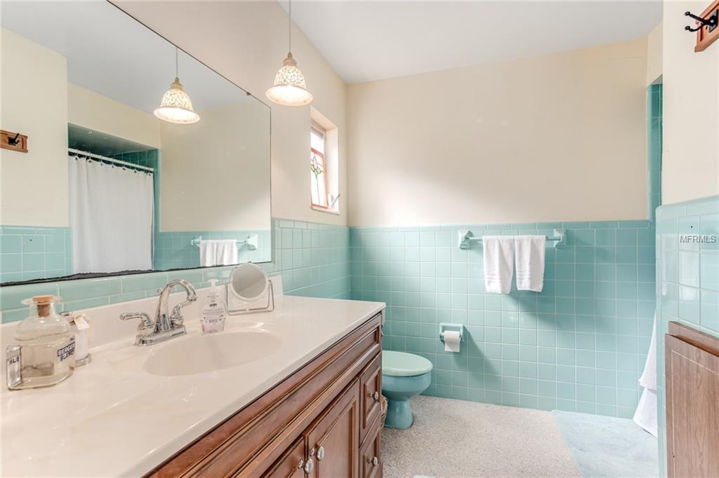 642 S RANGER BOULEVARD, WINTER PARK, Florida 32792, 4 Bedrooms Bedrooms, 10 Rooms Rooms,3 BathroomsBathrooms,Residential,For sale,RANGER,O5561435