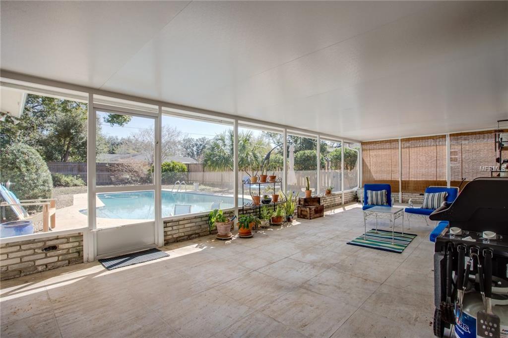 642 S RANGER BOULEVARD, WINTER PARK, Florida 32792, 4 Bedrooms Bedrooms, 10 Rooms Rooms,3 BathroomsBathrooms,Residential,For sale,RANGER,O5561435