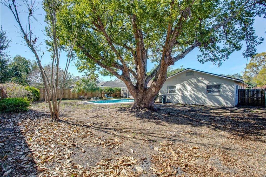 642 S RANGER BOULEVARD, WINTER PARK, Florida 32792, 4 Bedrooms Bedrooms, 10 Rooms Rooms,3 BathroomsBathrooms,Residential,For sale,RANGER,O5561435