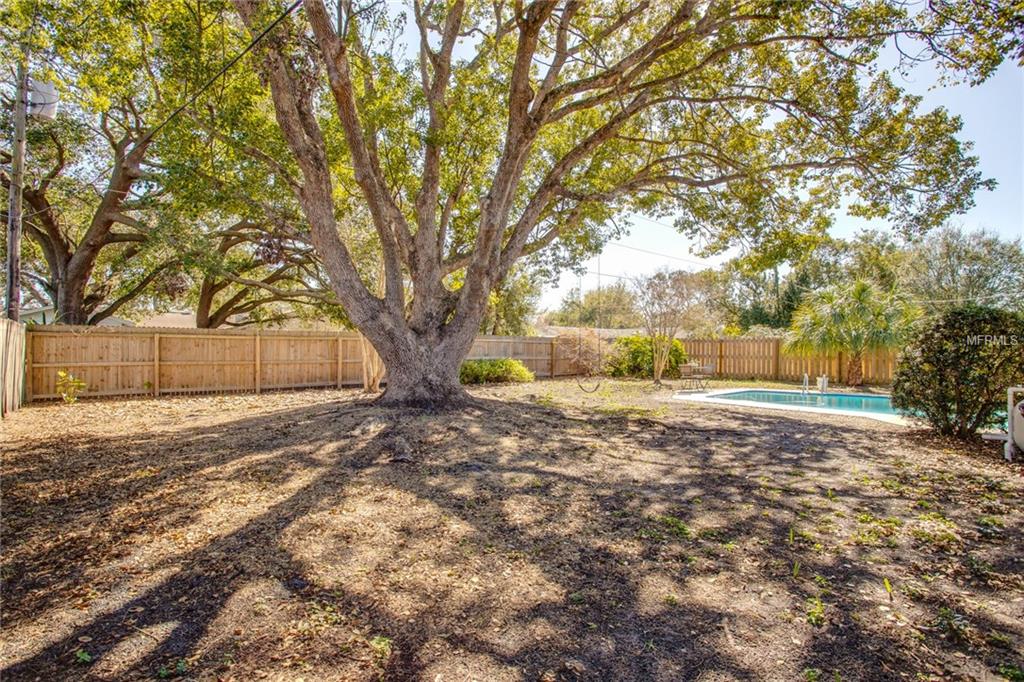 642 S RANGER BOULEVARD, WINTER PARK, Florida 32792, 4 Bedrooms Bedrooms, 10 Rooms Rooms,3 BathroomsBathrooms,Residential,For sale,RANGER,O5561435