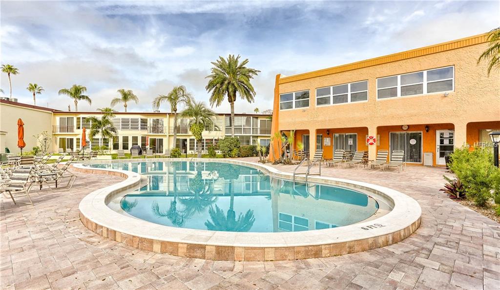 225 COUNTRY CLUB DRIVE, LARGO, Florida 33771, 2 Bedrooms Bedrooms, 7 Rooms Rooms,2 BathroomsBathrooms,Residential,For sale,COUNTRY CLUB,U7847465