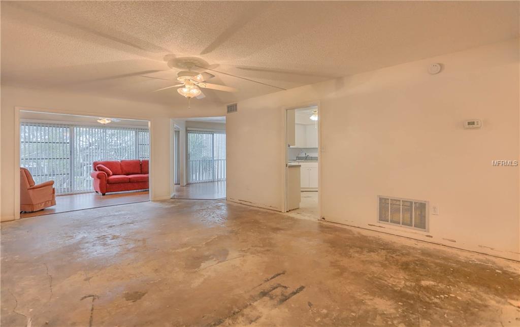 225 COUNTRY CLUB DRIVE, LARGO, Florida 33771, 2 Bedrooms Bedrooms, 7 Rooms Rooms,2 BathroomsBathrooms,Residential,For sale,COUNTRY CLUB,U7847465