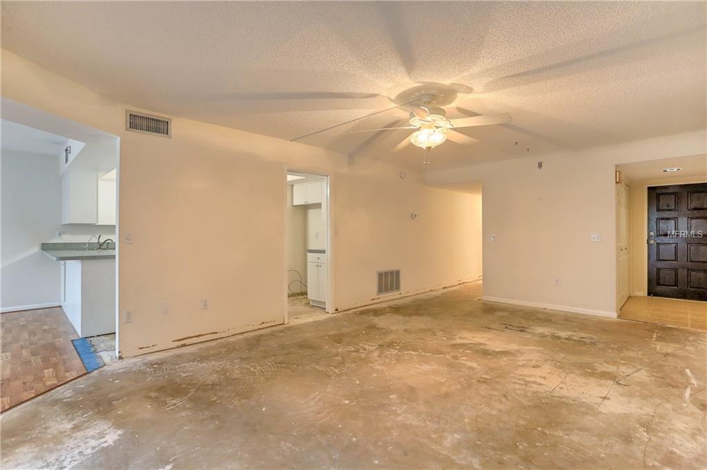 225 COUNTRY CLUB DRIVE, LARGO, Florida 33771, 2 Bedrooms Bedrooms, 7 Rooms Rooms,2 BathroomsBathrooms,Residential,For sale,COUNTRY CLUB,U7847465