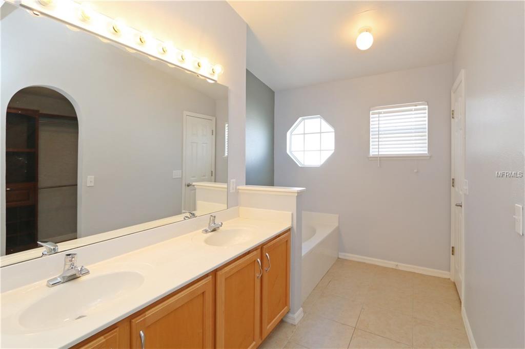 540 GRAND ROYAL CIRCLE, WINTER GARDEN, Florida 34787, 3 Bedrooms Bedrooms, 8 Rooms Rooms,2 BathroomsBathrooms,Residential,For sale,GRAND ROYAL,O5561832