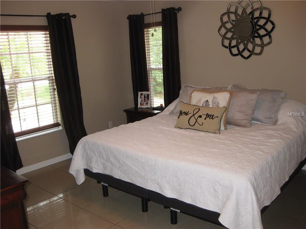 321 COLLINGSWOOD BOULEVARD, PORT CHARLOTTE, Florida 33954, 3 Bedrooms Bedrooms, 8 Rooms Rooms,2 BathroomsBathrooms,Residential,For sale,COLLINGSWOOD,C7242446