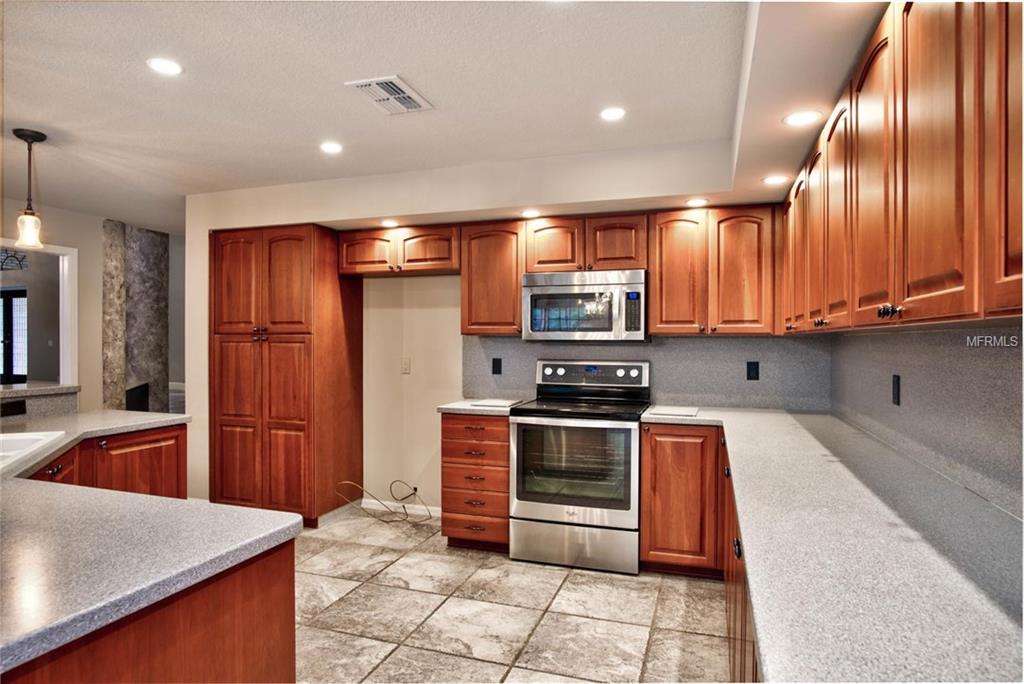 186 RUE DES CHATEAUX, TARPON SPRINGS, Florida 34688, 4 Bedrooms Bedrooms, 3 Rooms Rooms,4 BathroomsBathrooms,Residential,For sale,RUE DES CHATEAUX,U7839255