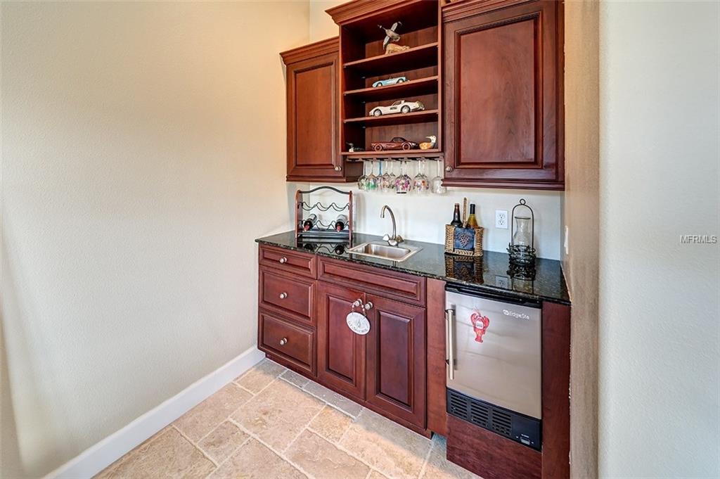 12111 CREOLE COURT, PARRISH, Florida 34219, 3 Bedrooms Bedrooms, 10 Rooms Rooms,3 BathroomsBathrooms,Residential,For sale,CREOLE,A4204535