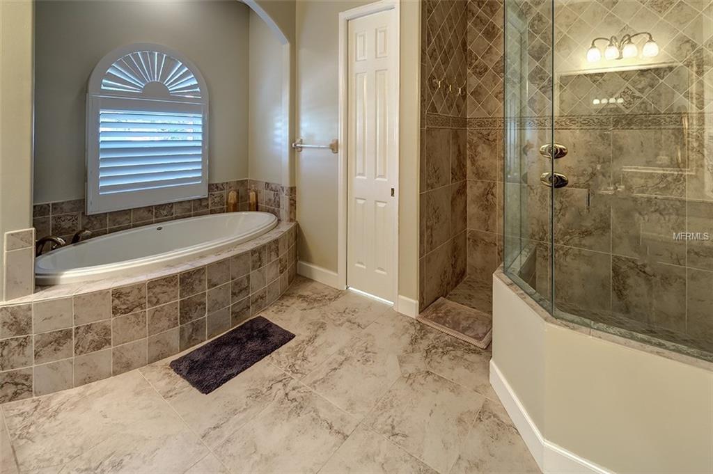 12111 CREOLE COURT, PARRISH, Florida 34219, 3 Bedrooms Bedrooms, 10 Rooms Rooms,3 BathroomsBathrooms,Residential,For sale,CREOLE,A4204535