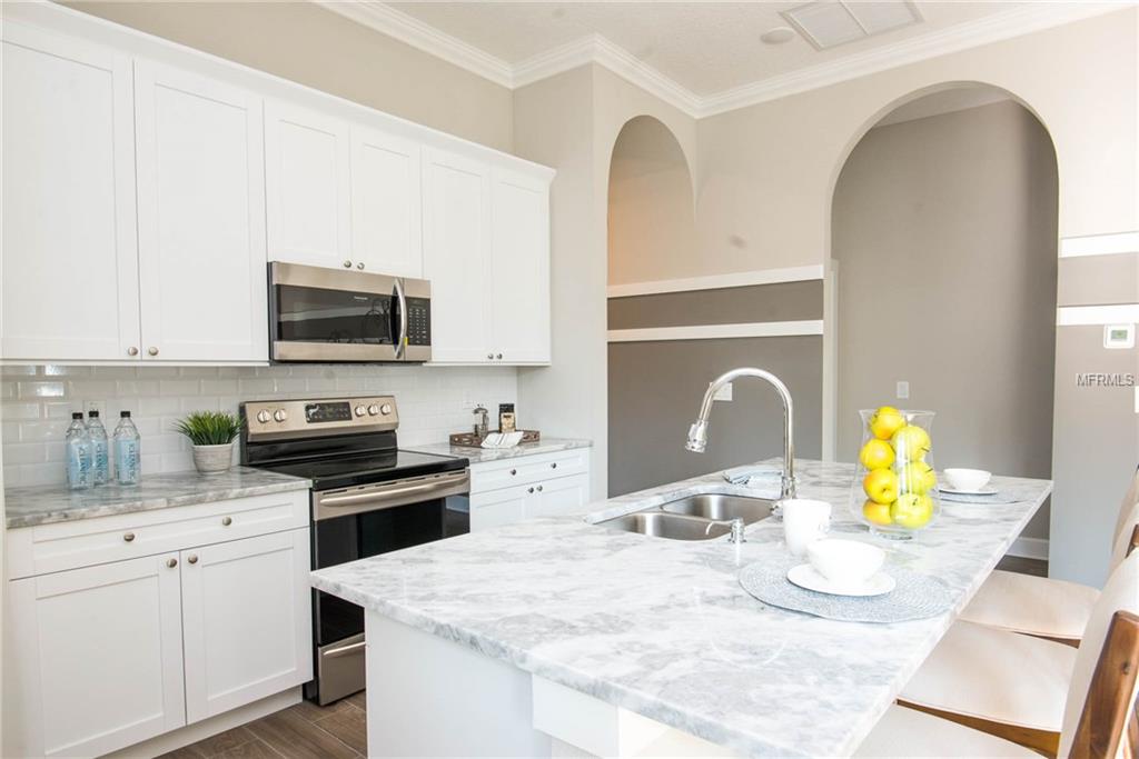 4035 4TH AVENUE N, ST PETERSBURG, Florida 33713, 4 Bedrooms Bedrooms, 10 Rooms Rooms,2 BathroomsBathrooms,Residential,For sale,4TH,T2920705