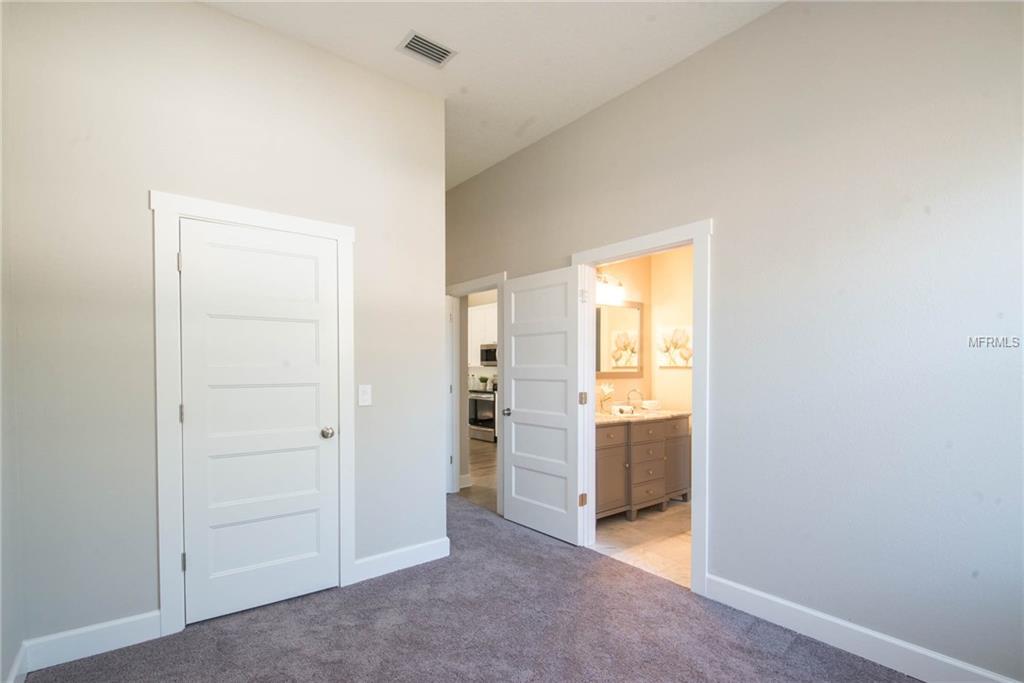 4035 4TH AVENUE N, ST PETERSBURG, Florida 33713, 4 Bedrooms Bedrooms, 10 Rooms Rooms,2 BathroomsBathrooms,Residential,For sale,4TH,T2920705