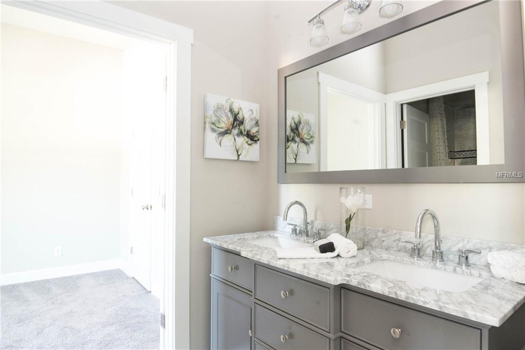 4035 4TH AVENUE N, ST PETERSBURG, Florida 33713, 4 Bedrooms Bedrooms, 10 Rooms Rooms,2 BathroomsBathrooms,Residential,For sale,4TH,T2920705