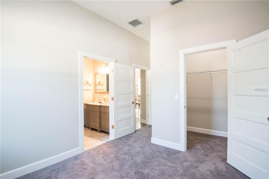 4035 4TH AVENUE N, ST PETERSBURG, Florida 33713, 4 Bedrooms Bedrooms, 10 Rooms Rooms,2 BathroomsBathrooms,Residential,For sale,4TH,T2920705