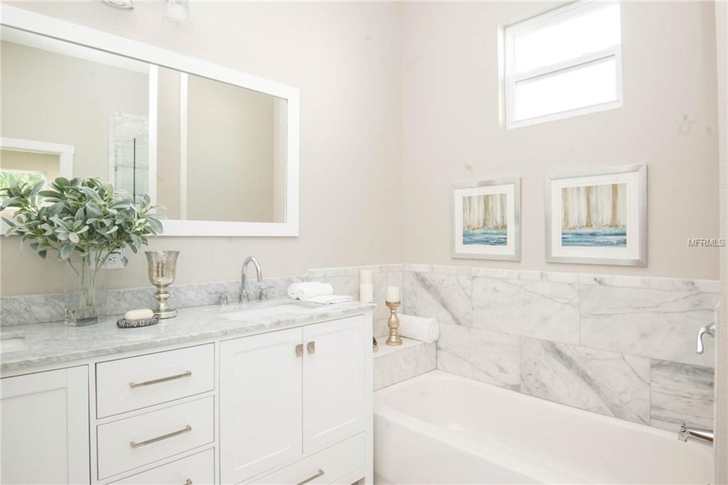 4035 4TH AVENUE N, ST PETERSBURG, Florida 33713, 4 Bedrooms Bedrooms, 10 Rooms Rooms,2 BathroomsBathrooms,Residential,For sale,4TH,T2920705