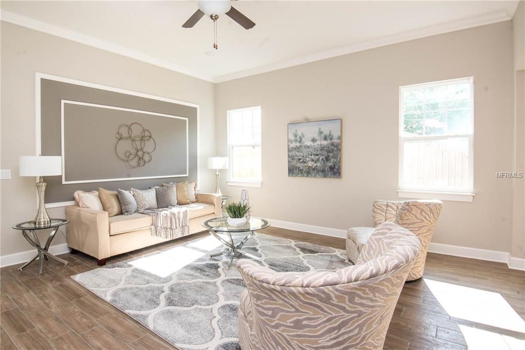 4035 4TH AVENUE N, ST PETERSBURG, Florida 33713, 4 Bedrooms Bedrooms, 10 Rooms Rooms,2 BathroomsBathrooms,Residential,For sale,4TH,T2920705