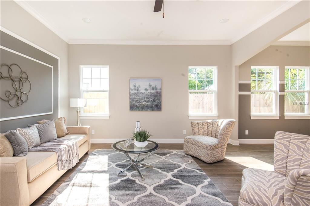 4035 4TH AVENUE N, ST PETERSBURG, Florida 33713, 4 Bedrooms Bedrooms, 10 Rooms Rooms,2 BathroomsBathrooms,Residential,For sale,4TH,T2920705