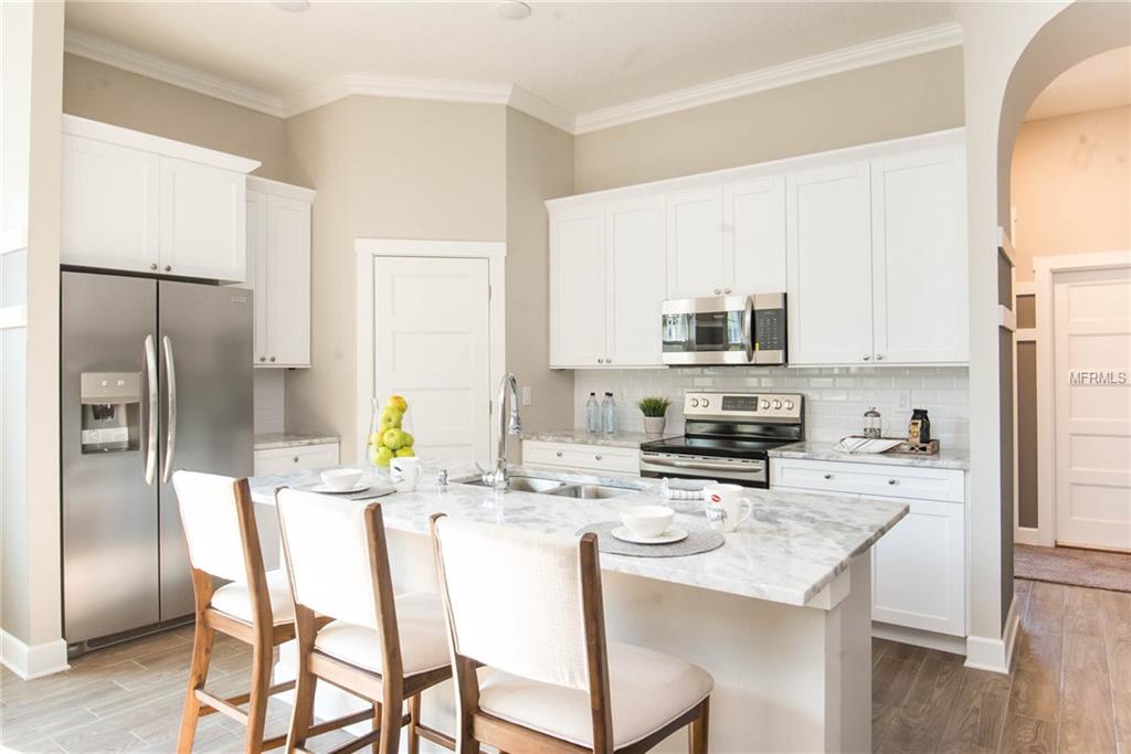 4035 4TH AVENUE N, ST PETERSBURG, Florida 33713, 4 Bedrooms Bedrooms, 10 Rooms Rooms,2 BathroomsBathrooms,Residential,For sale,4TH,T2920705