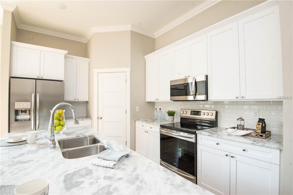 4035 4TH AVENUE N, ST PETERSBURG, Florida 33713, 4 Bedrooms Bedrooms, 10 Rooms Rooms,2 BathroomsBathrooms,Residential,For sale,4TH,T2920705