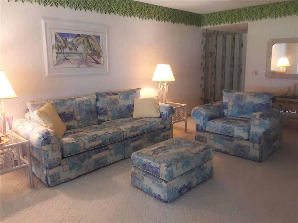 225 COUNTRY CLUB DRIVE, LARGO, Florida 33771, 2 Bedrooms Bedrooms, 6 Rooms Rooms,2 BathroomsBathrooms,Residential,For sale,COUNTRY CLUB,U7843345