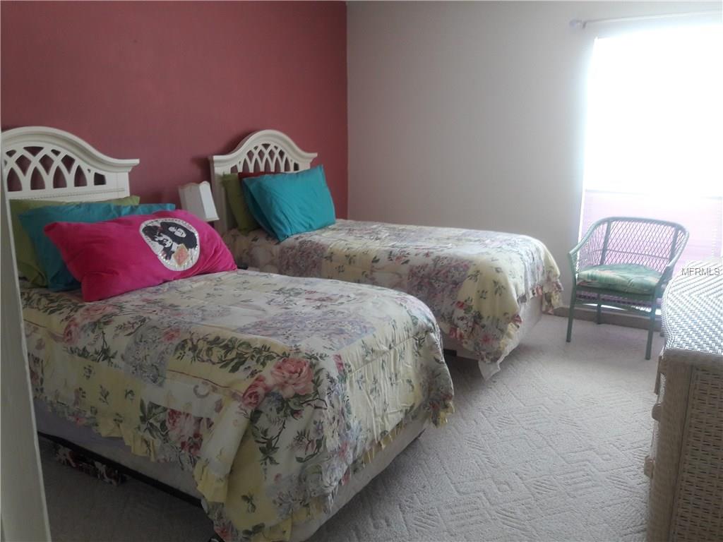 225 COUNTRY CLUB DRIVE, LARGO, Florida 33771, 2 Bedrooms Bedrooms, 6 Rooms Rooms,2 BathroomsBathrooms,Residential,For sale,COUNTRY CLUB,U7843345