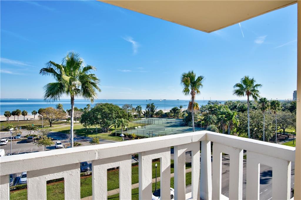 1200 N SHORE DRIVE NE, ST PETERSBURG, Florida 33701, 1 Bedroom Bedrooms, 5 Rooms Rooms,1 BathroomBathrooms,Residential,For sale,SHORE,T2924793
