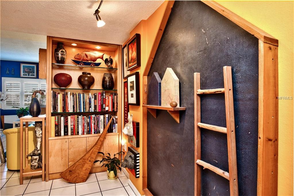 1200 N SHORE DRIVE NE, ST PETERSBURG, Florida 33701, 1 Bedroom Bedrooms, 5 Rooms Rooms,1 BathroomBathrooms,Residential,For sale,SHORE,T2924793