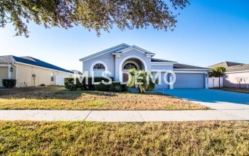 1910 HEARTLAND CIRCLE, VALRICO, Florida 33594, 4 Bedrooms Bedrooms, 8 Rooms Rooms,2 BathroomsBathrooms,Residential,For sale,HEARTLAND,T2925607