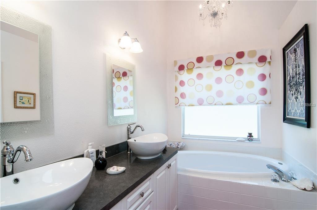 4150 WESTBOURNE CIRCLE, SARASOTA, Florida 34238, 2 Bedrooms Bedrooms, 5 Rooms Rooms,2 BathroomsBathrooms,Residential,For sale,WESTBOURNE,A4208591