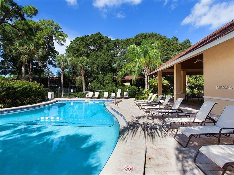 924 LA COSTA CIRCLE, SARASOTA, Florida 34237, 2 Bedrooms Bedrooms, 5 Rooms Rooms,1 BathroomBathrooms,Residential,For sale,LA COSTA,A4208917